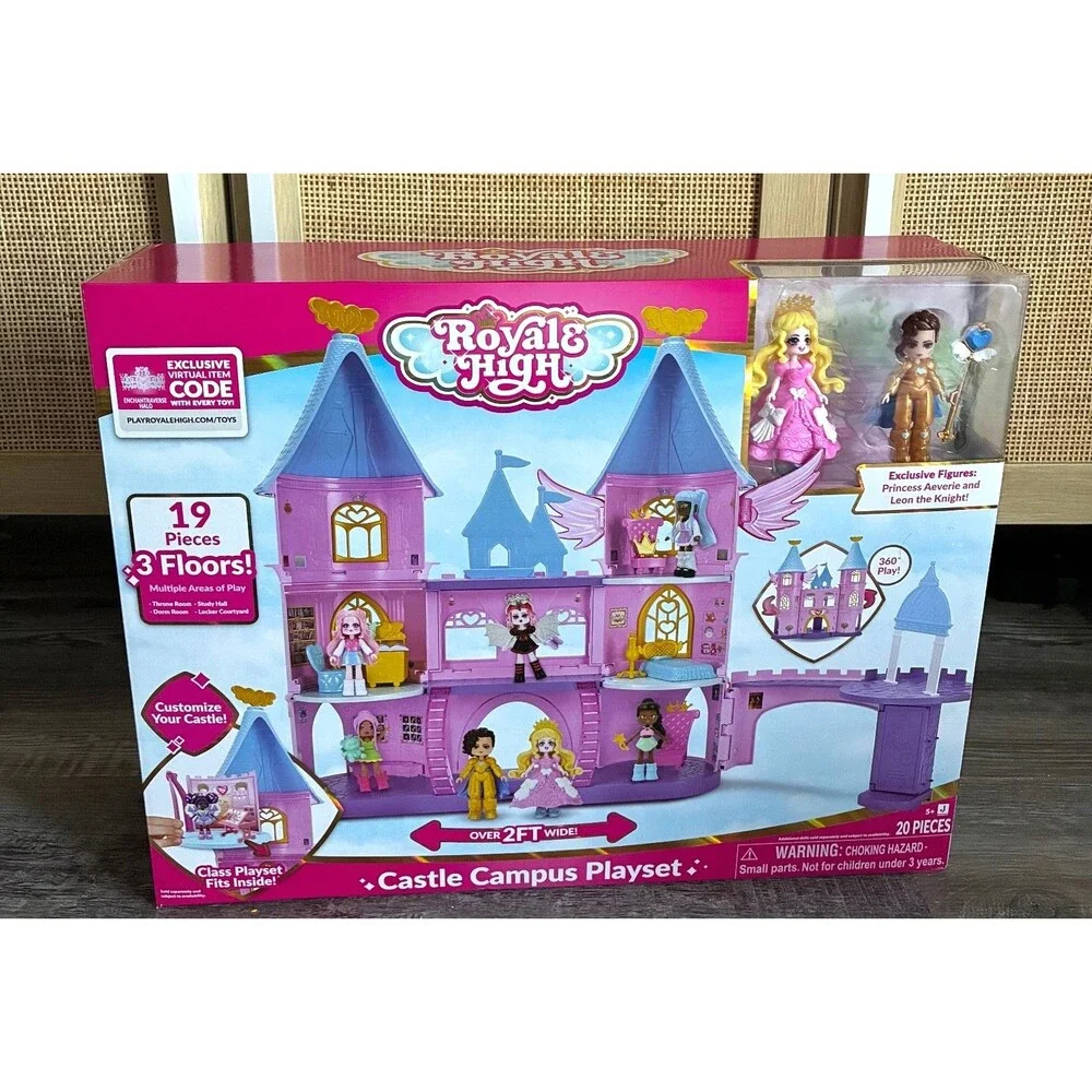 Royal High Castle Campus Playset with Exclusive Princess and Knight Figures NEW
